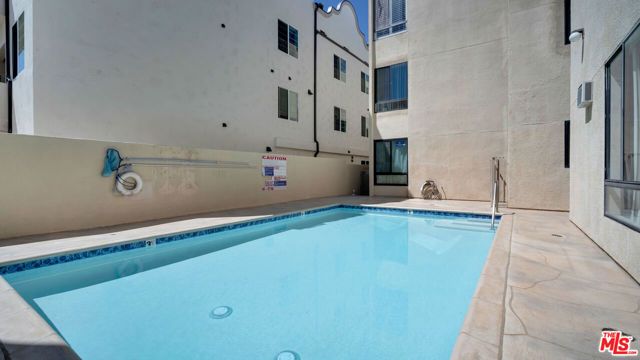 13920 Moorpark Street 106, Sherman Oaks, CA 91423