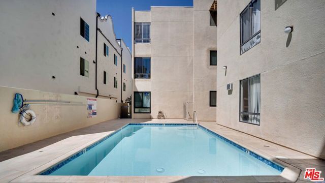 13920 Moorpark Street 106, Sherman Oaks, CA 91423