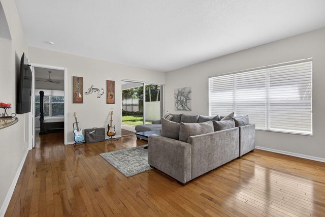 171 Isle Verde Way, Palm Beach Gardens, FL 33418