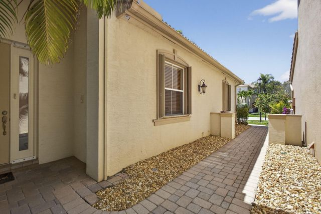 171 Isle Verde Way, Palm Beach Gardens, FL 33418