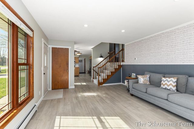 6353 120th Avenue, Holland, MI 49424