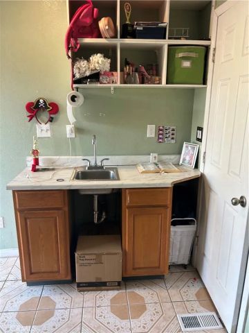 250 N Linden, Rialto, CA 92376