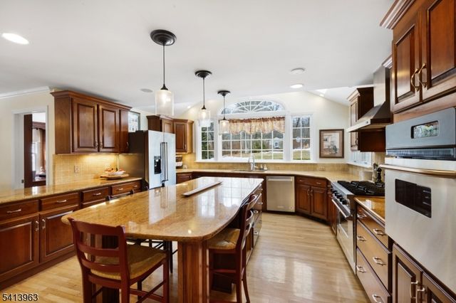 42 Washington Valley Rd, Mendham Twp., NJ 07960