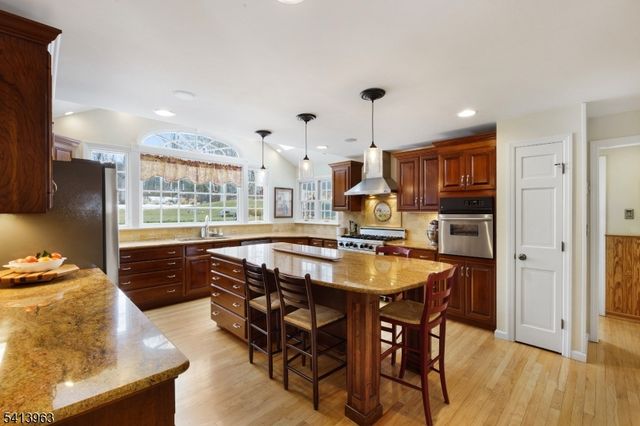 42 Washington Valley Rd, Mendham Twp., NJ 07960