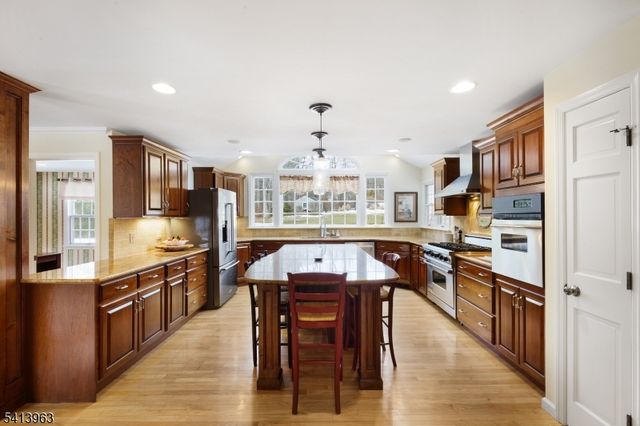 42 Washington Valley Rd, Mendham Twp., NJ 07960