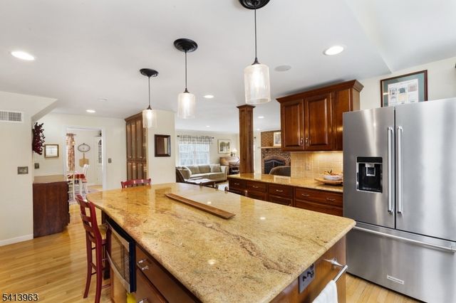 42 Washington Valley Rd, Mendham Twp., NJ 07960