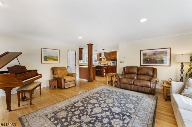 42 Washington Valley Rd, Mendham Twp., NJ 07960