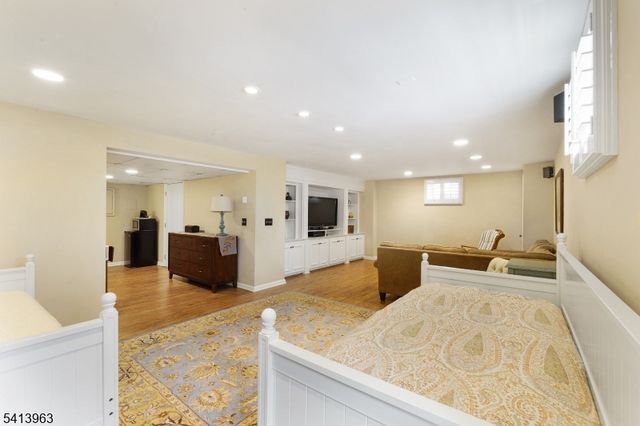 42 Washington Valley Rd, Mendham Twp., NJ 07960