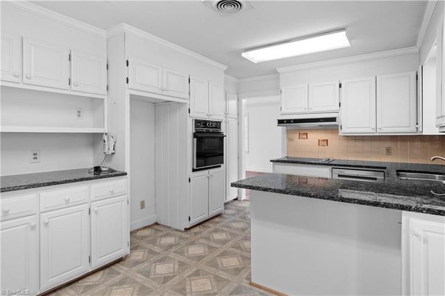 3116 Burkeshore Road, Winston-salem, NC 27106