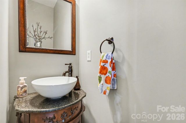 6711 Tanners Creek Drive, Huntersville, NC 28078