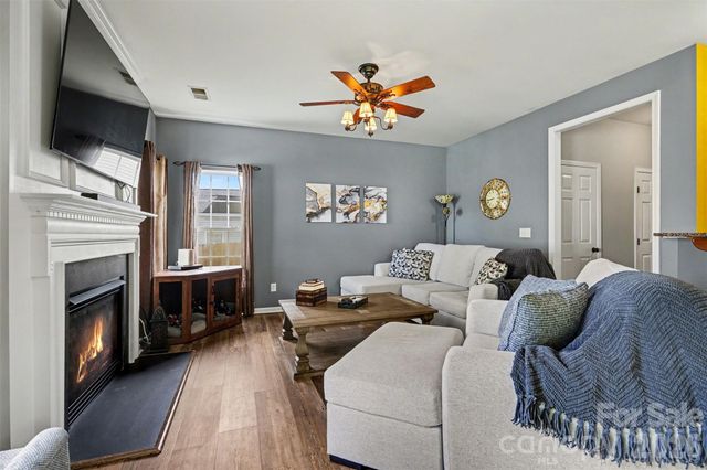 6711 Tanners Creek Drive, Huntersville, NC 28078