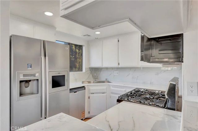 609 E Phillips, Pomona, CA 91766
