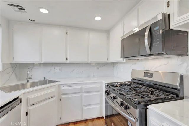 609 E Phillips, Pomona, CA 91766