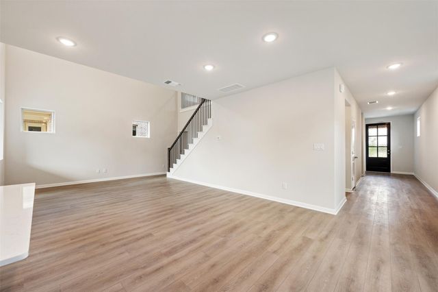 321 Possumhaw LN, San Marcos, TX 78666