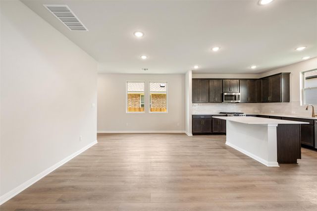 321 Possumhaw LN, San Marcos, TX 78666