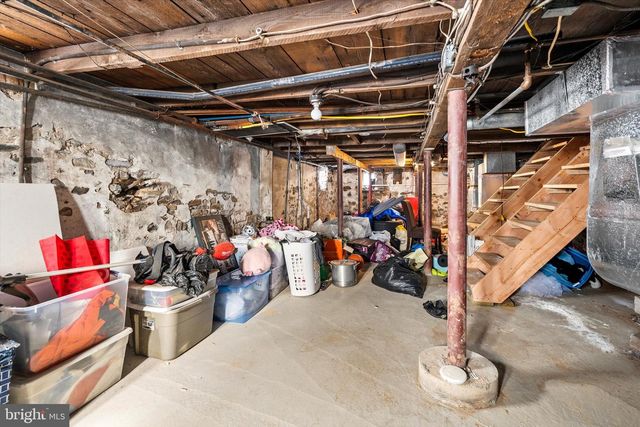 6-8 S GREENWOOD AVE, Hopewell, NJ 08525