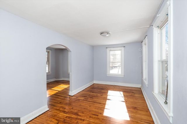 6-8 S GREENWOOD AVE, Hopewell, NJ 08525