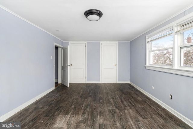 6-8 S GREENWOOD AVE, Hopewell, NJ 08525