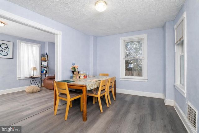 6-8 S GREENWOOD AVE, Hopewell, NJ 08525