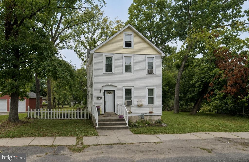 232 BERLIN RD, CLEMENTON, NJ 08021 — exterior