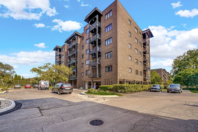 9332 Landings Lane 603, Des Plaines, IL 60016