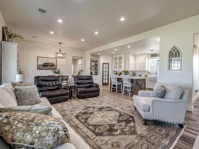 43512 E 45TH Street, Shawnee, OK 74804