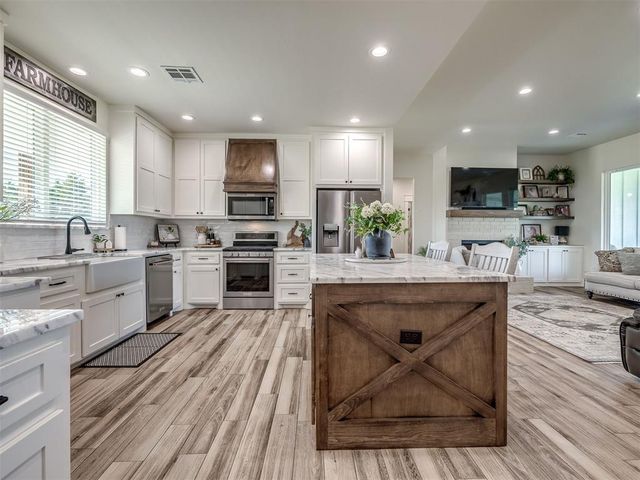 43512 E 45TH Street, Shawnee, OK 74804