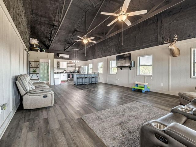 43512 E 45TH Street, Shawnee, OK 74804