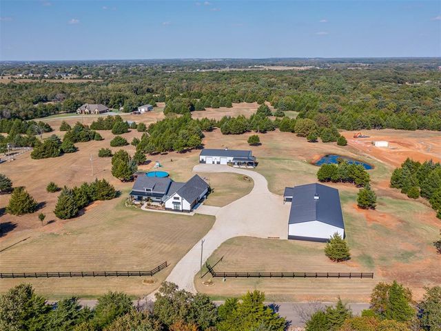 43512 E 45TH Street, Shawnee, OK 74804