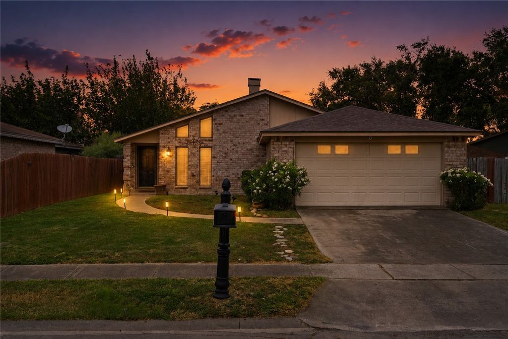 11634 Cripple Creek Dr, Corpus Christi, TX 78410