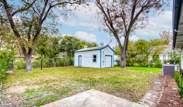 11521 Fernald Avenue, Dallas, TX 75218