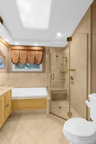 14 Jane Drive, Old Bethpage, NY 11804