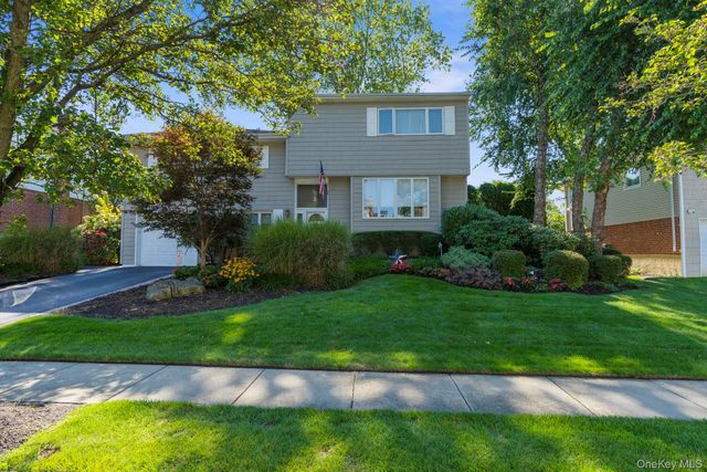 14 Jane Drive, Old Bethpage, NY 11804