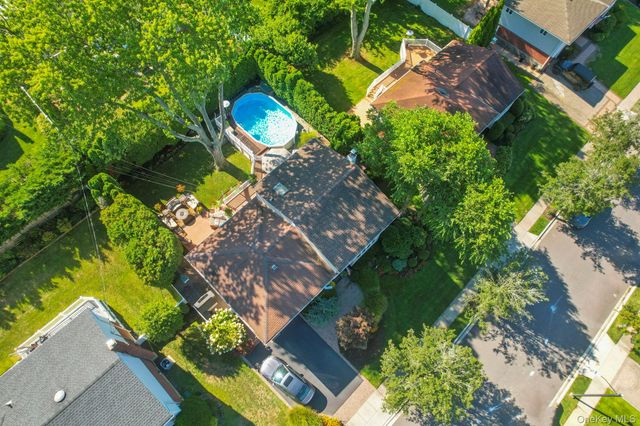 14 Jane Drive, Old Bethpage, NY 11804