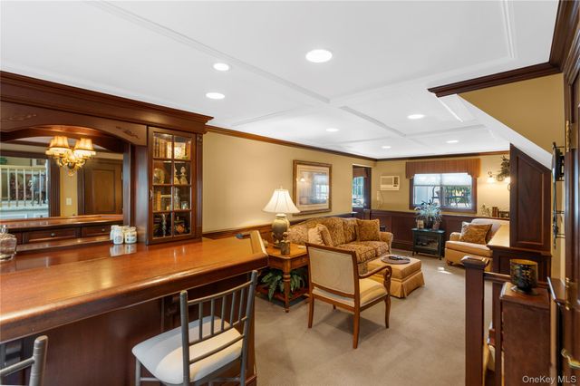 14 Jane Drive, Old Bethpage, NY 11804