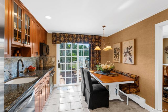 14 Jane Drive, Old Bethpage, NY 11804