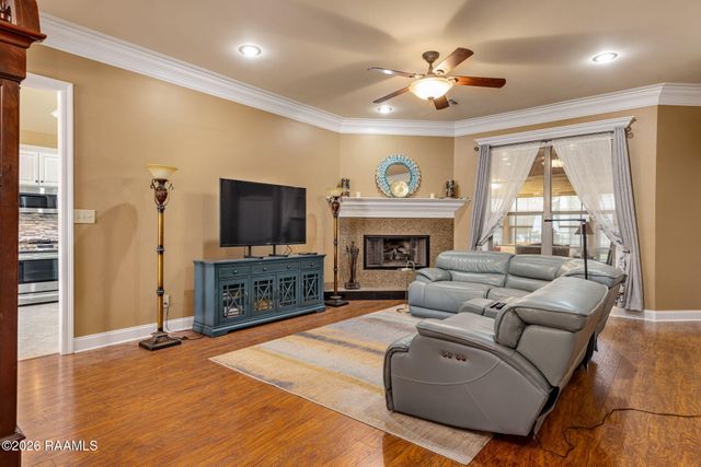 114 Rue Des Bouvier, Youngsville, LA 70592