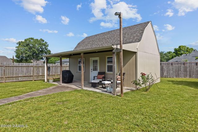114 Rue Des Bouvier, Youngsville, LA 70592