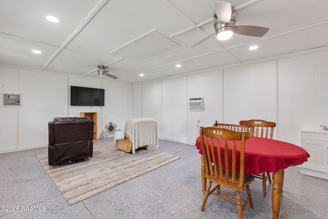 114 Rue Des Bouvier, Youngsville, LA 70592