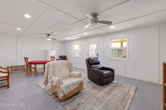 114 Rue Des Bouvier, Youngsville, LA 70592