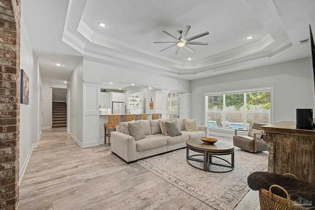 1430 E Shores Blvd, Gulf Breeze, FL 32563