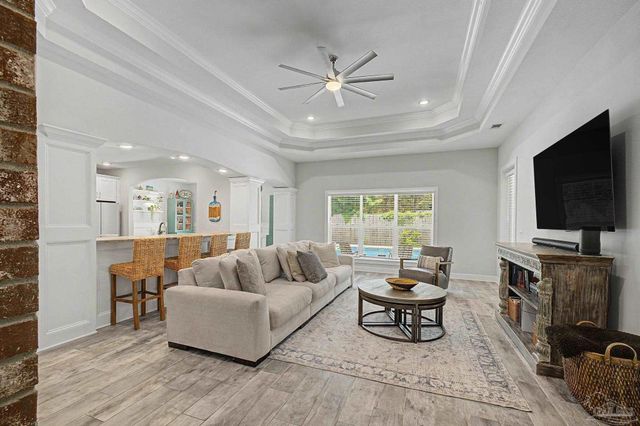 1430 E Shores Blvd, Gulf Breeze, FL 32563