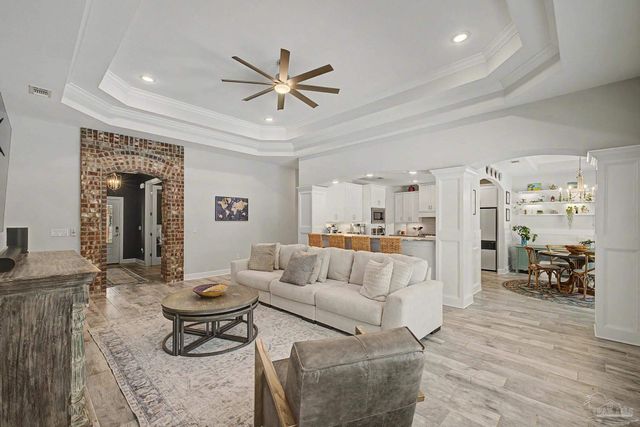1430 E Shores Blvd, Gulf Breeze, FL 32563