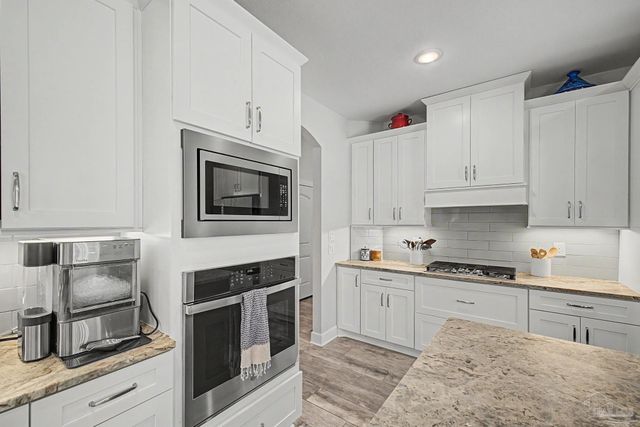 1430 E Shores Blvd, Gulf Breeze, FL 32563