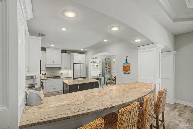 1430 E Shores Blvd, Gulf Breeze, FL 32563