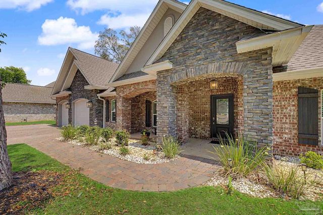 1430 E Shores Blvd, Gulf Breeze, FL 32563