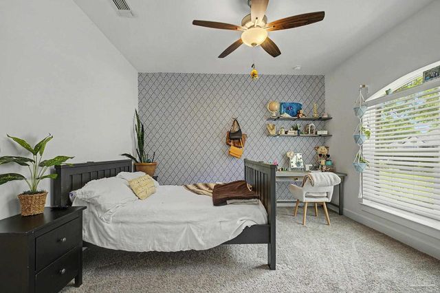 1430 E Shores Blvd, Gulf Breeze, FL 32563