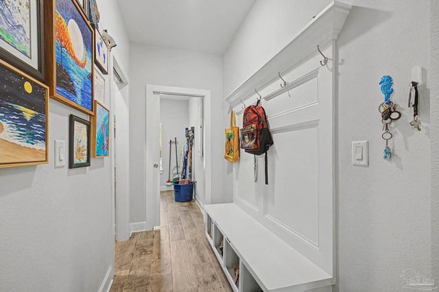 1430 E Shores Blvd, Gulf Breeze, FL 32563