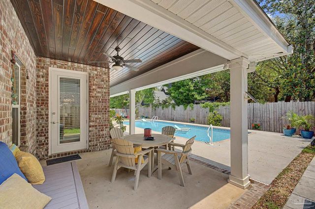 1430 E Shores Blvd, Gulf Breeze, FL 32563