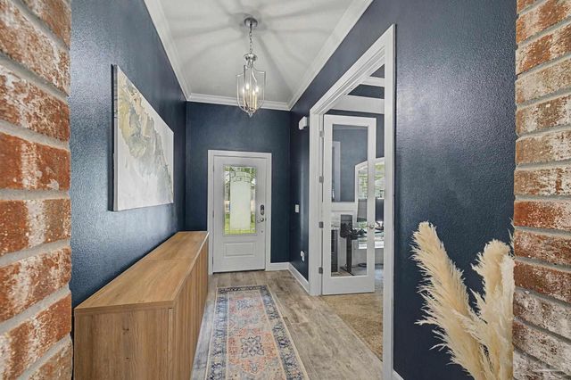1430 E Shores Blvd, Gulf Breeze, FL 32563